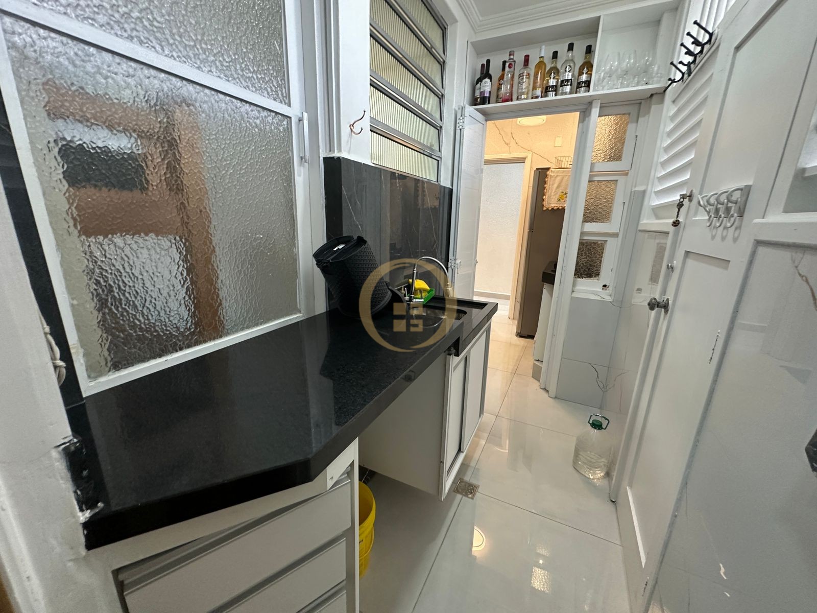Apartamento na Praia das Pitangueiras, Guarujá - SP
