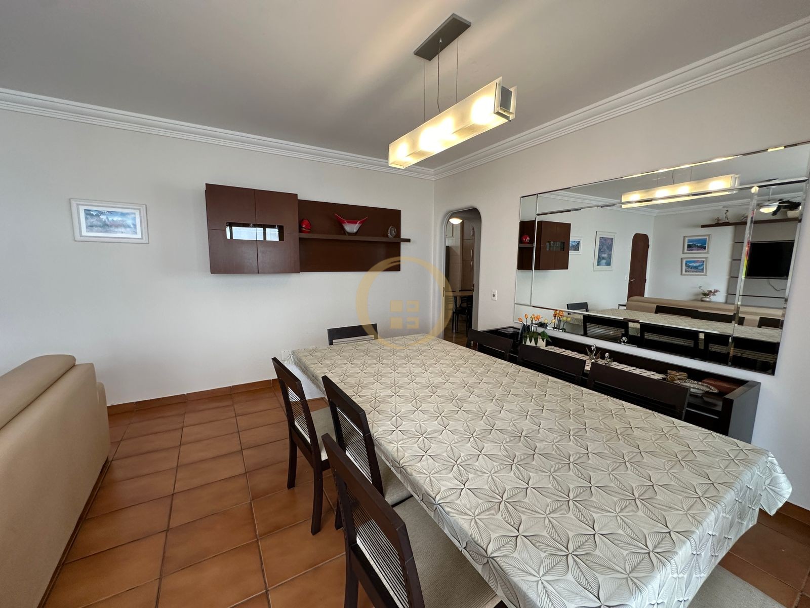 Apartamento na Praia das Pitangueiras, Guarujá - SP