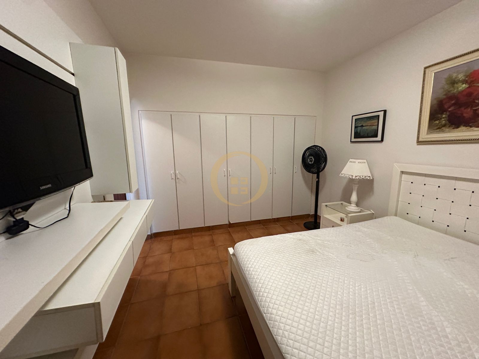 Apartamento na Praia das Pitangueiras, Guarujá - SP