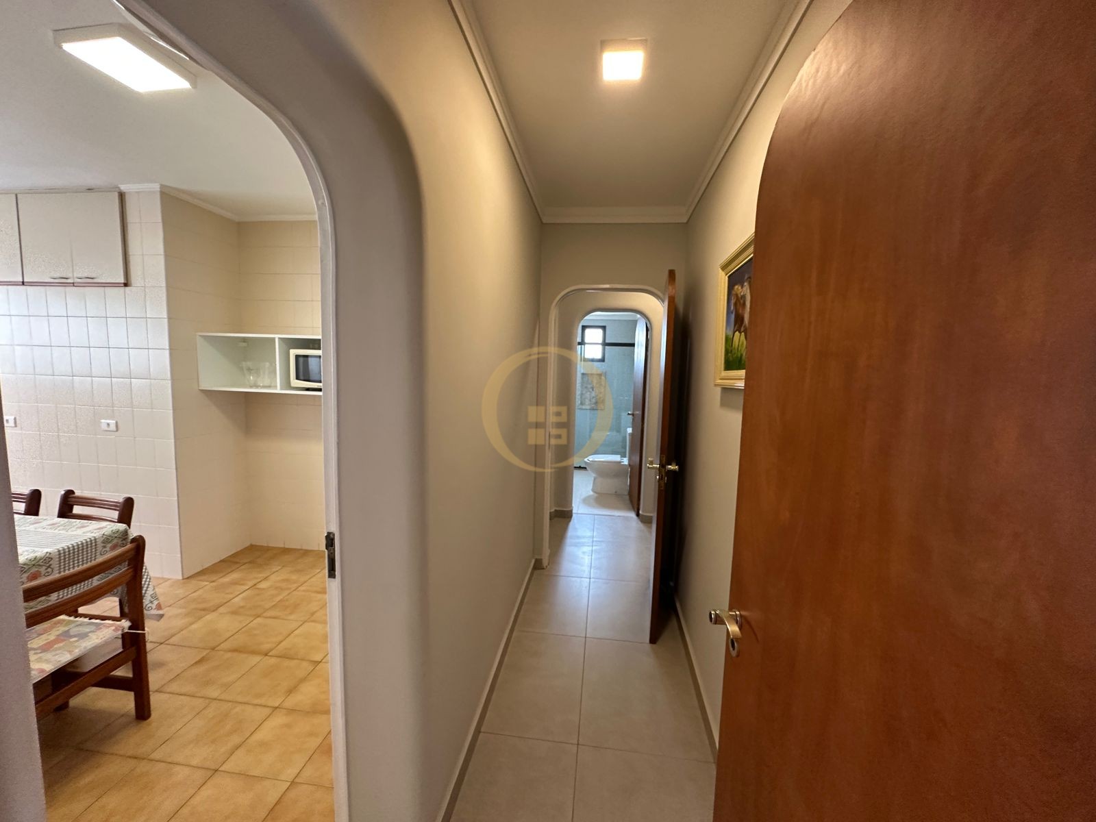 Apartamento na Praia das Pitangueiras, Guarujá - SP