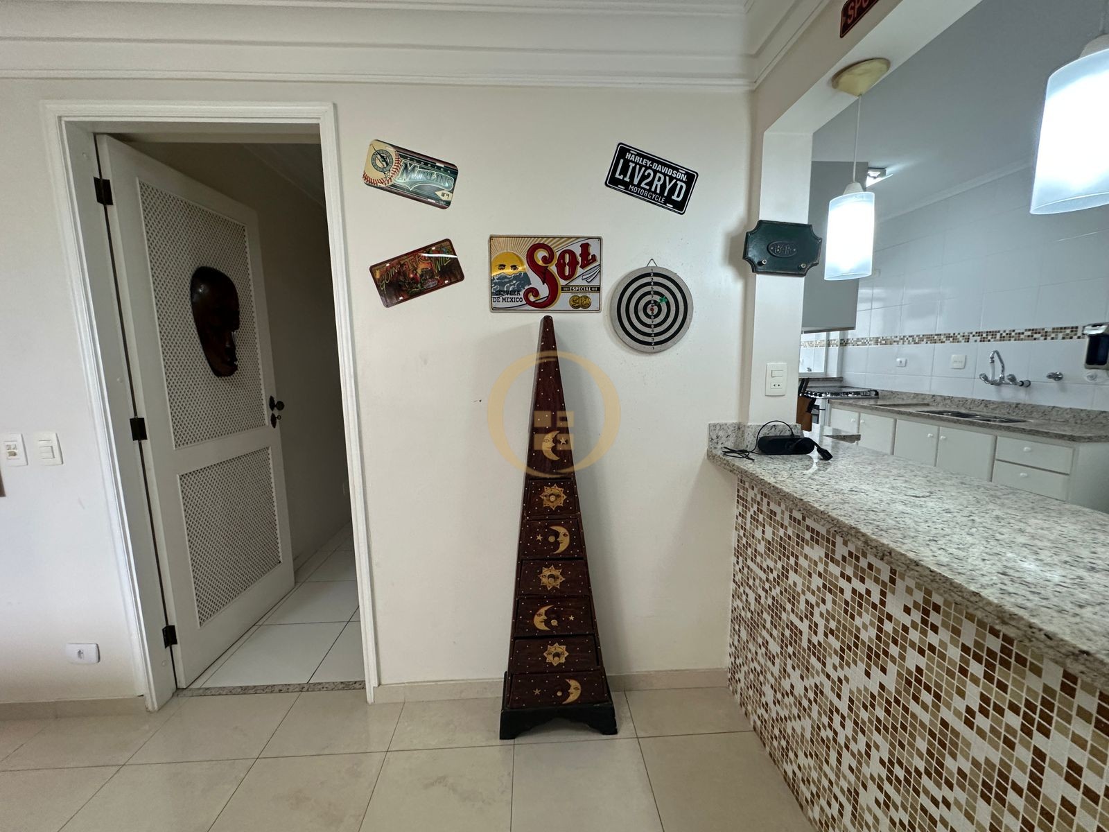 Apartamento Frente ao Mar, Pitangueiras, Guarujá - SP