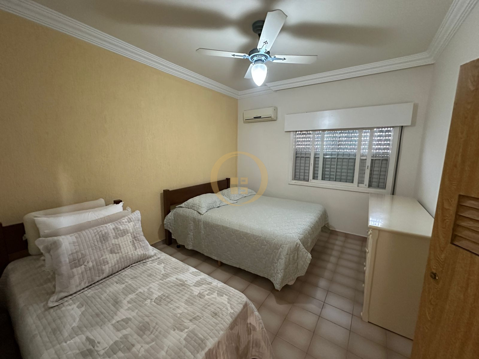Apartamento Frente ao Mar, Praia Pitangueiras, Guarujá - SP