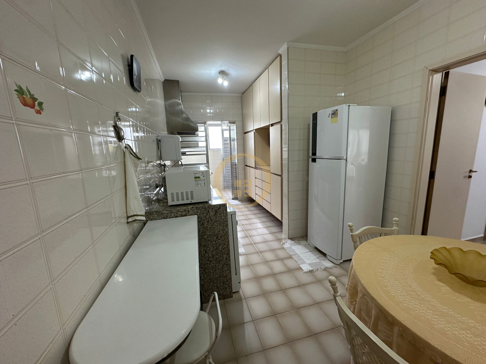 Apartamento Frente ao Mar, Praia Pitangueiras, Guarujá - SP