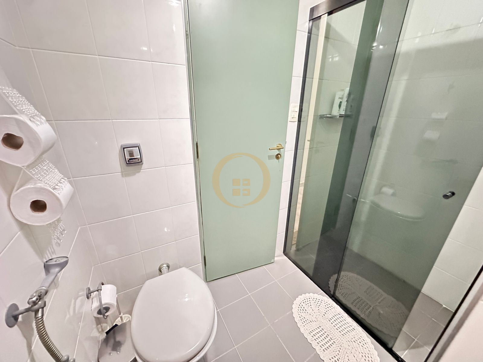 Apartamento Frente ao Mar, Praia Pitangueiras, Guarujá - SP