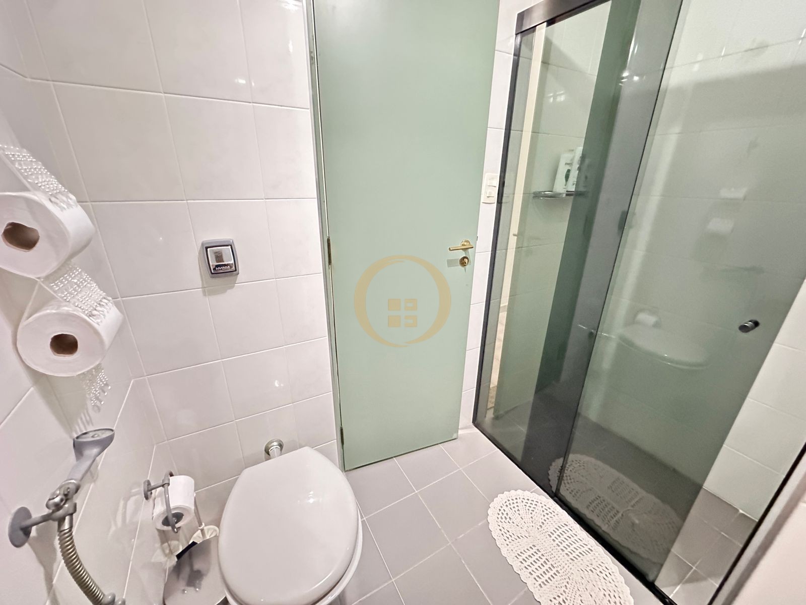 Apartamento Frente ao Mar, Praia Pitangueiras, Guarujá - SP