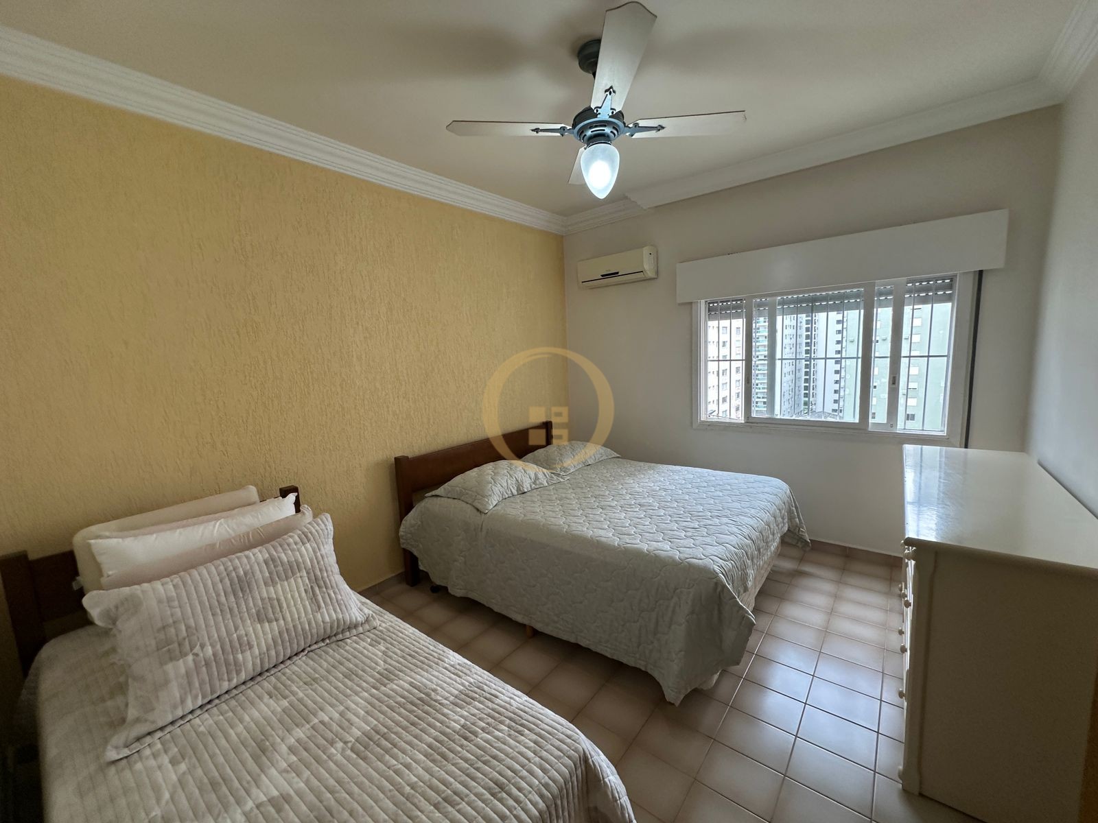 Apartamento Frente ao Mar, Praia Pitangueiras, Guarujá - SP