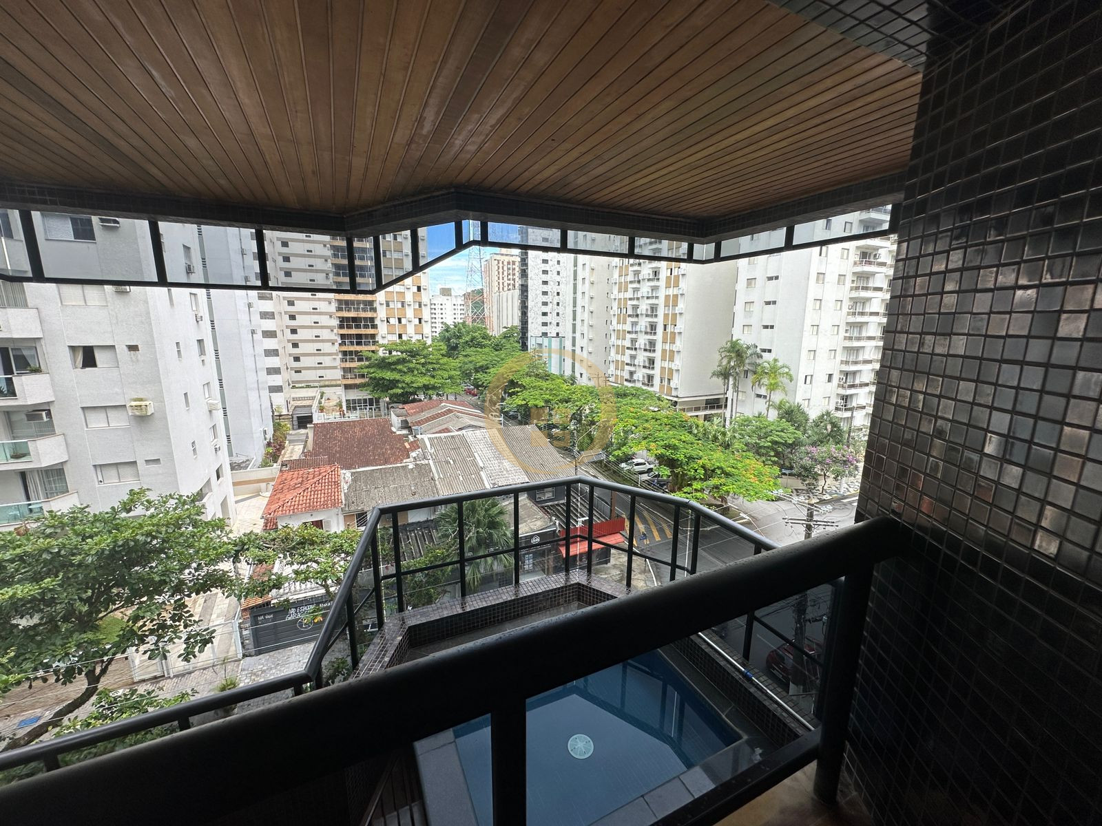 Apartamento Duplex na Praia das Pitangueiras, Guarujá - SP