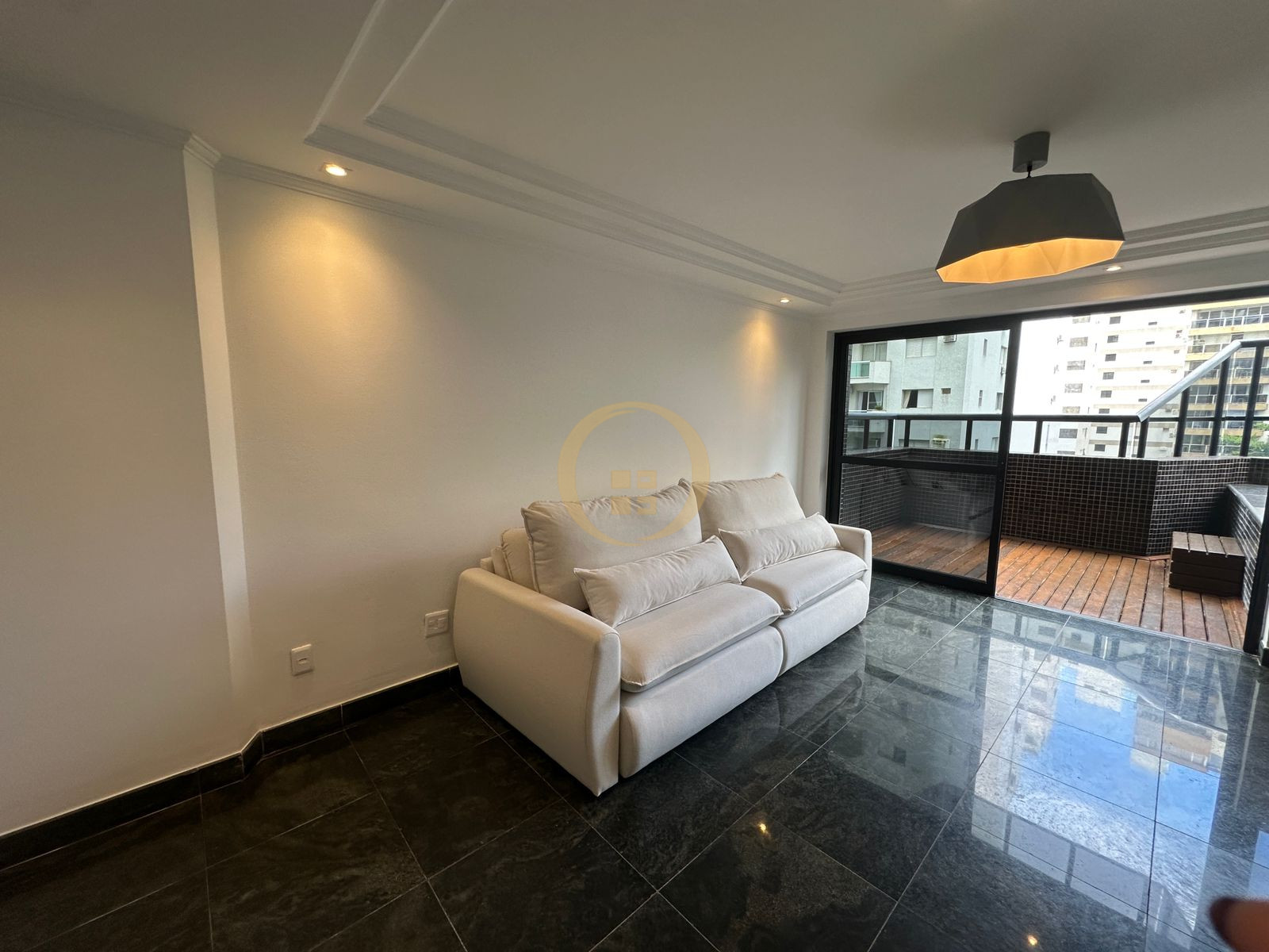 Apartamento Duplex na Praia das Pitangueiras, Guarujá - SP
