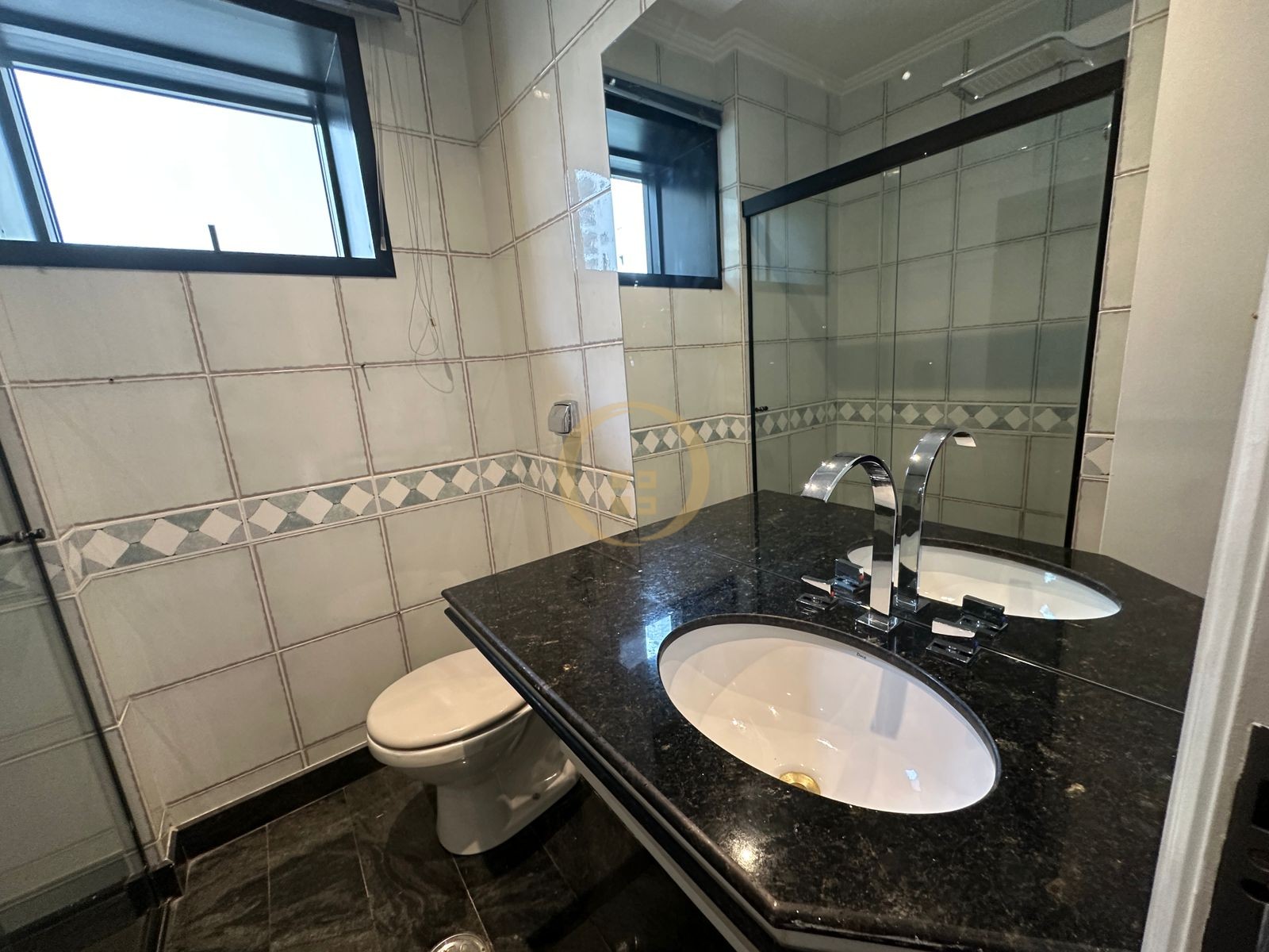 Apartamento Duplex na Praia das Pitangueiras, Guarujá - SP