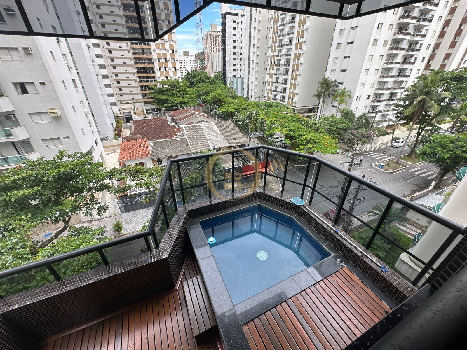 Apartamento Duplex na Praia das Pitangueiras, Guarujá - SP
