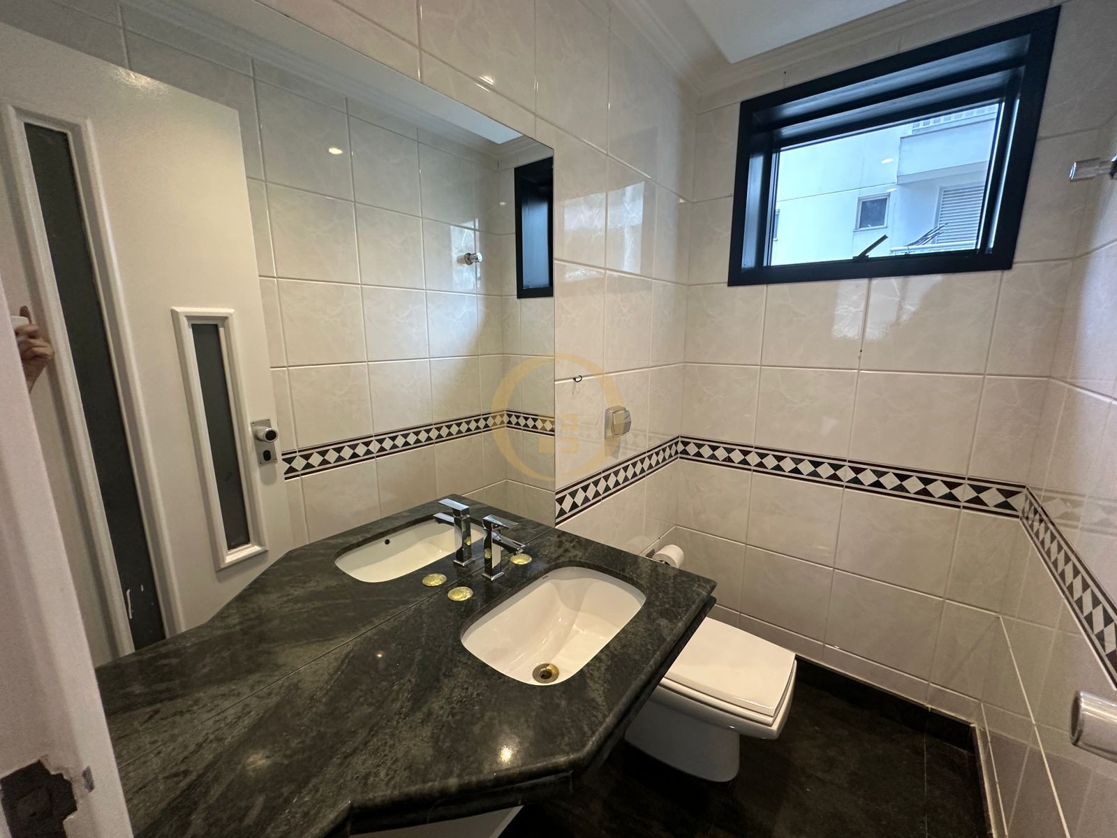 Apartamento Duplex na Praia das Pitangueiras, Guarujá - SP