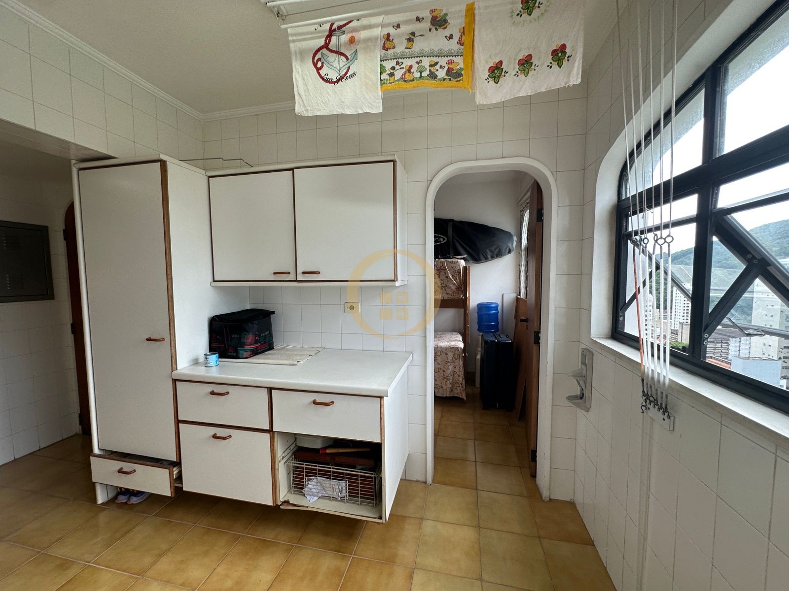 Apartamento na Praia das Pitangueiras, Guarujá - SP
