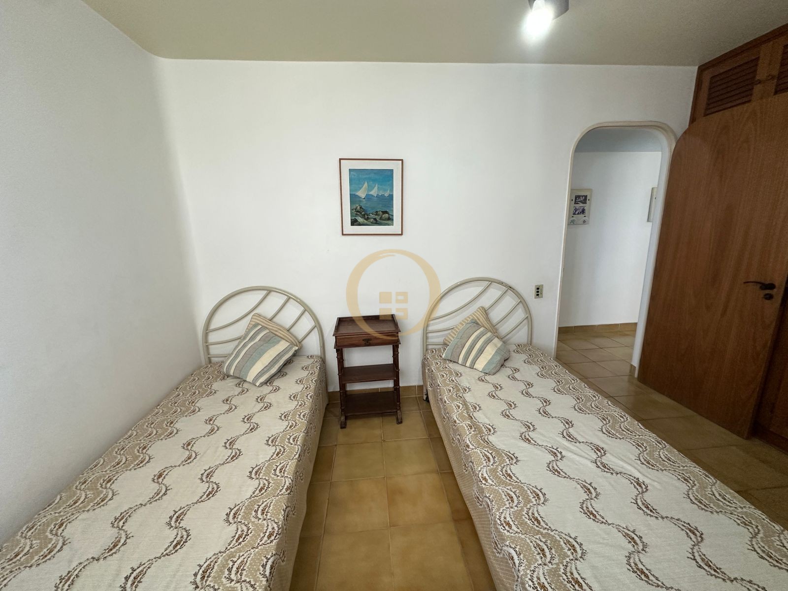 Apartamento na Praia das Pitangueiras, Guarujá - SP