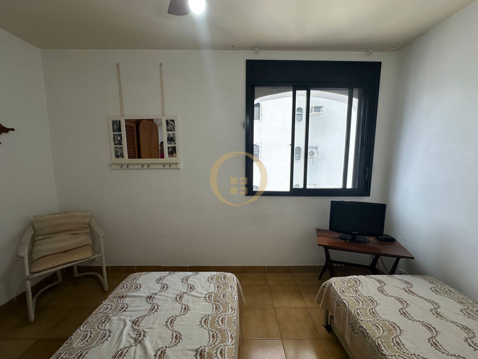 Apartamento na Praia das Pitangueiras, Guarujá - SP