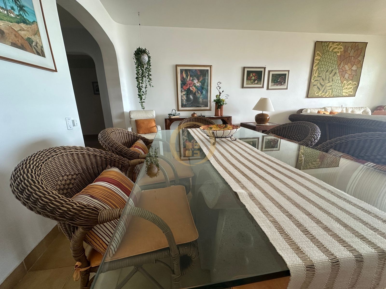 Apartamento na Praia das Pitangueiras, Guarujá - SP