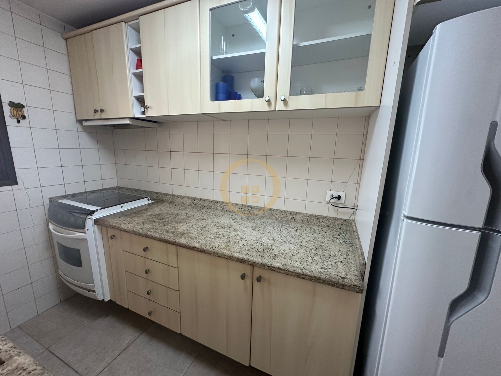Apartamento na Praia das Pitangueiras, Guarujá - SP