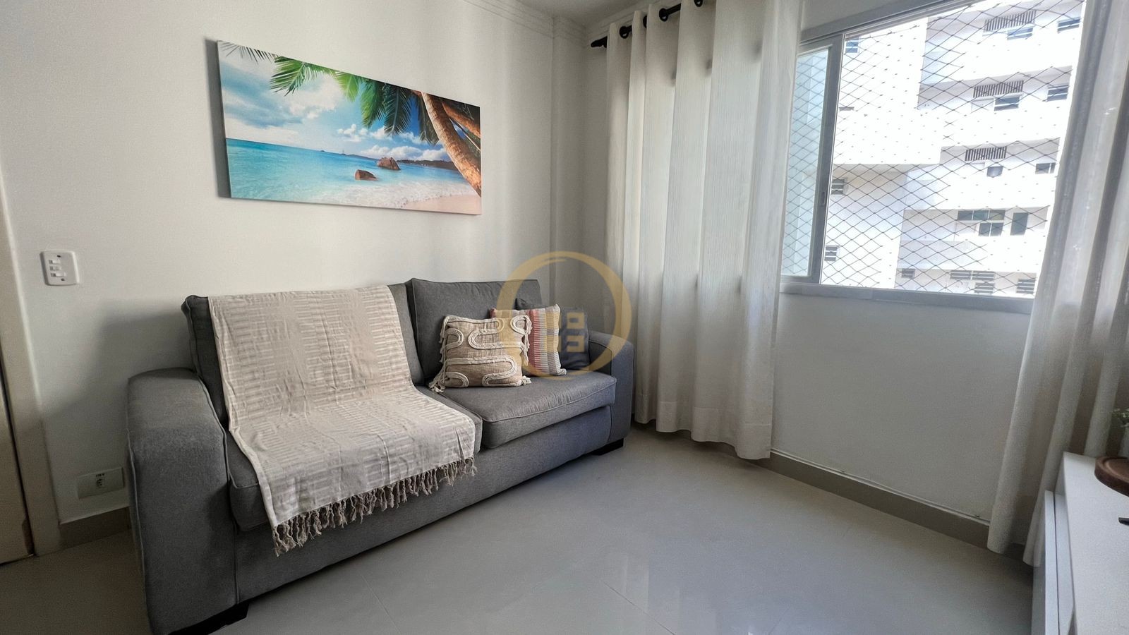 Apartamento na Praia das Pitangueiras, Guarujá - SP