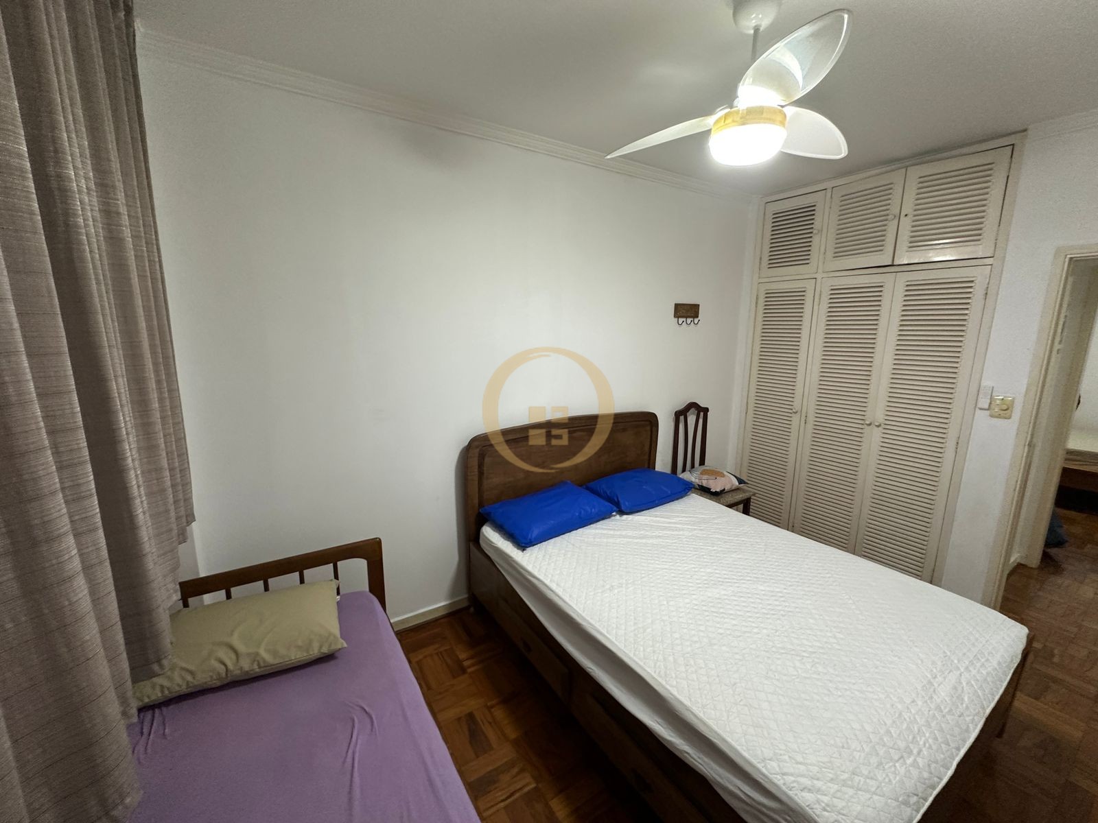 Apartamento na Praia das Pitangueiras, Guarujá - SP