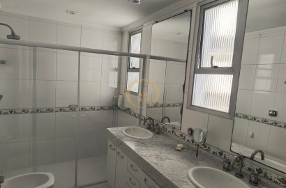 Apartamento na Praia das Pitangueiras, Guarujá - SP