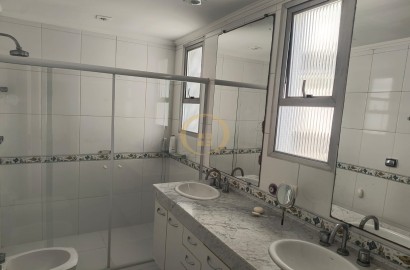 Apartamento na Praia das Pitangueiras, Guarujá - SP