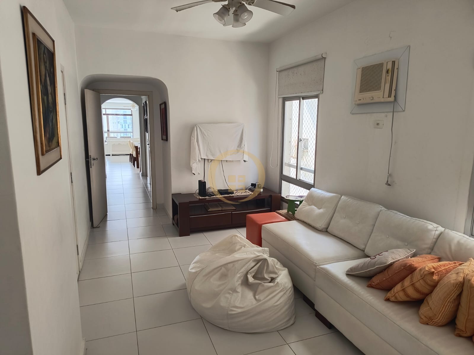 Apartamento na Praia das Pitangueiras, Guarujá - SP