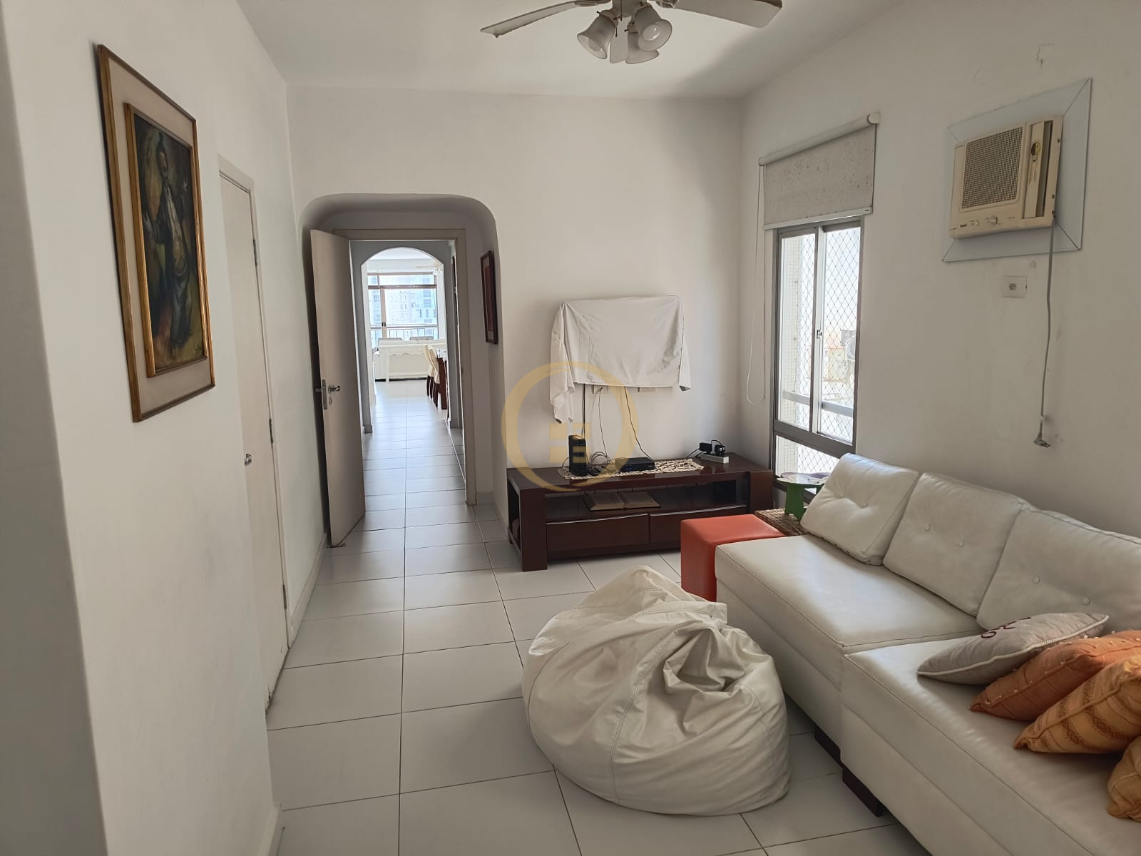 Apartamento na Praia das Pitangueiras, Guarujá - SP