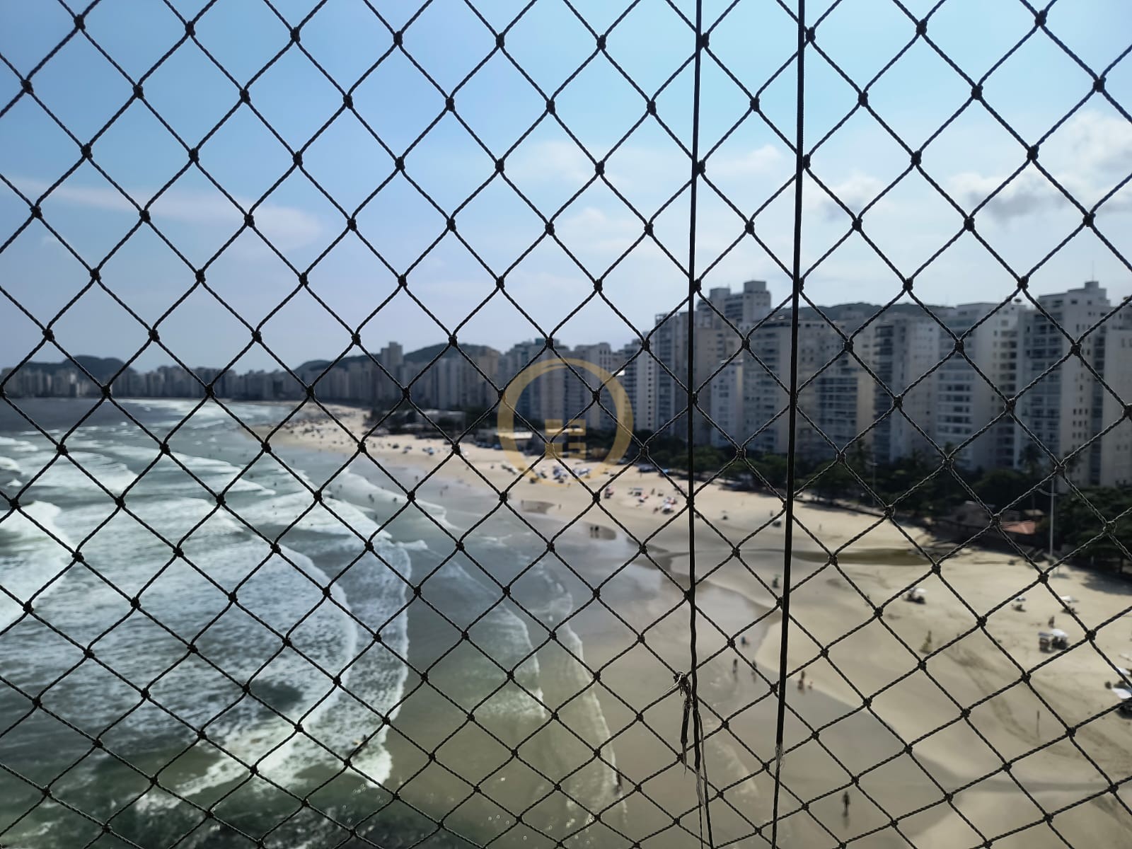 Apartamento na Praia das Pitangueiras, Guarujá - SP