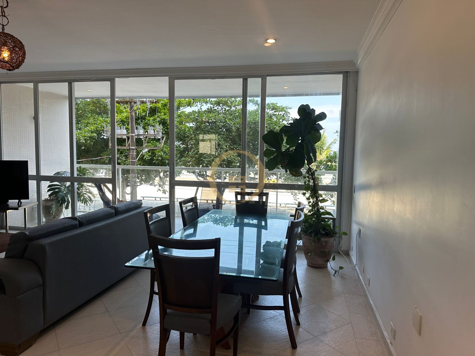 Apartamento Frente ao Mar, Pitangueiras, Guarujá - SP