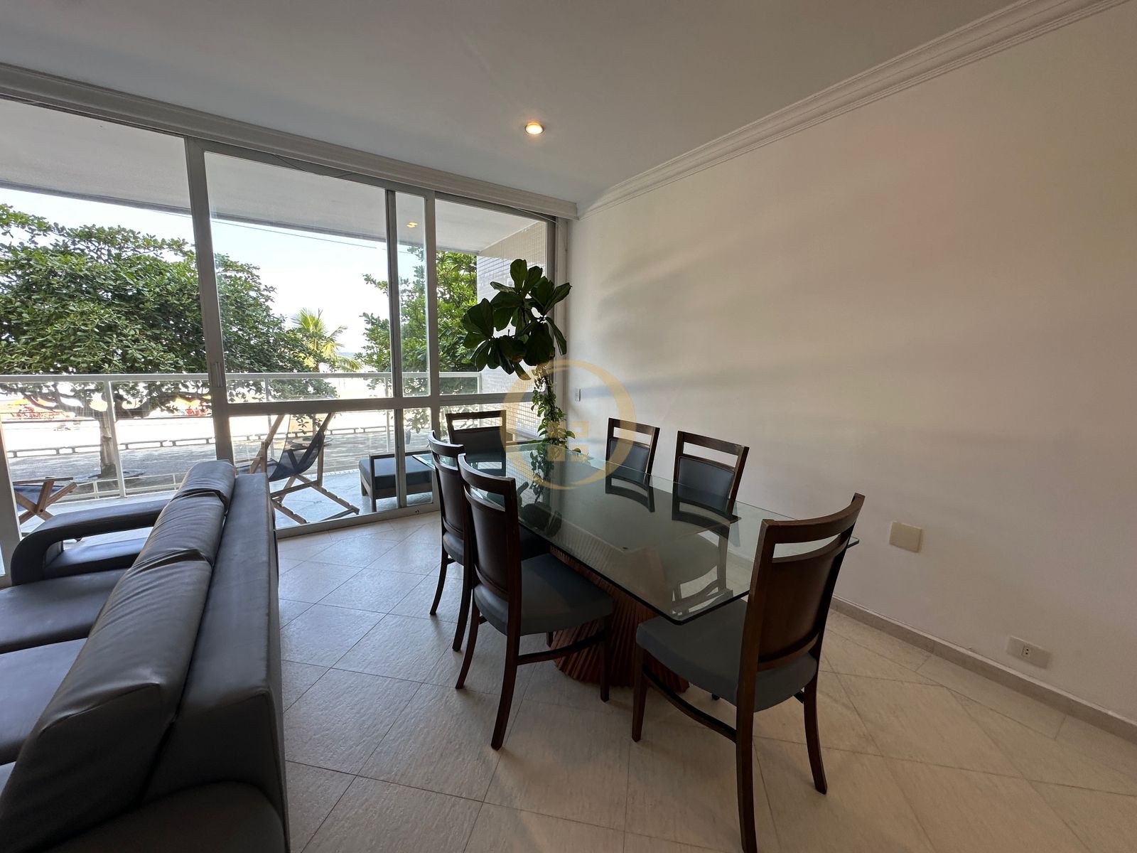 Apartamento Frente ao Mar, Pitangueiras, Guarujá - SP