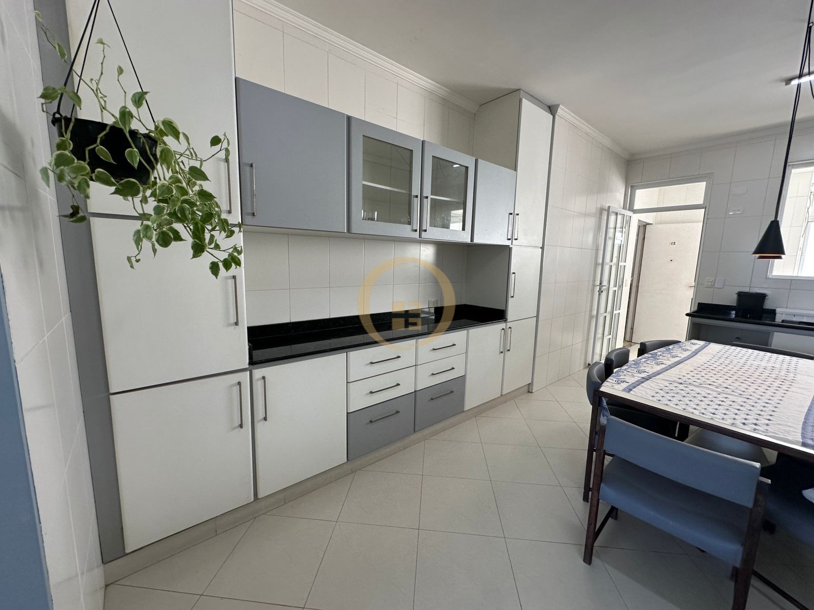 Apartamento Frente ao Mar, Pitangueiras, Guarujá - SP