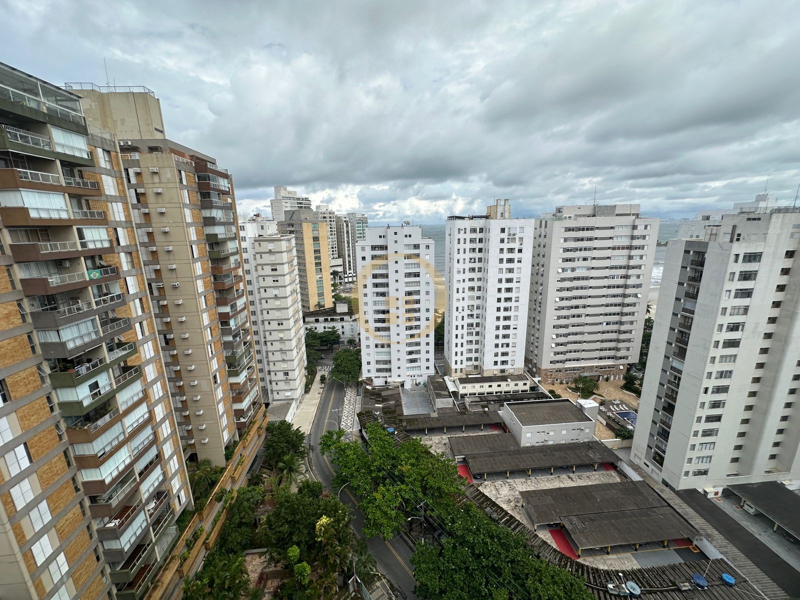 Cobertura na Praia das Pitangueiras, Guarujá - SP