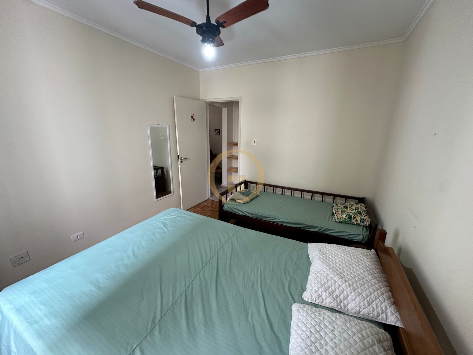 Apartamento na Praia das Pitangueiras, Guarujá - SP