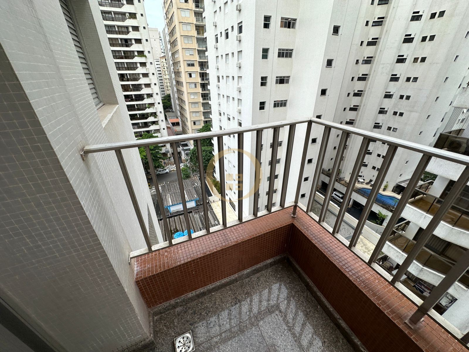 Apartamento na Praia das Pitangueiras, Guarujá - SP