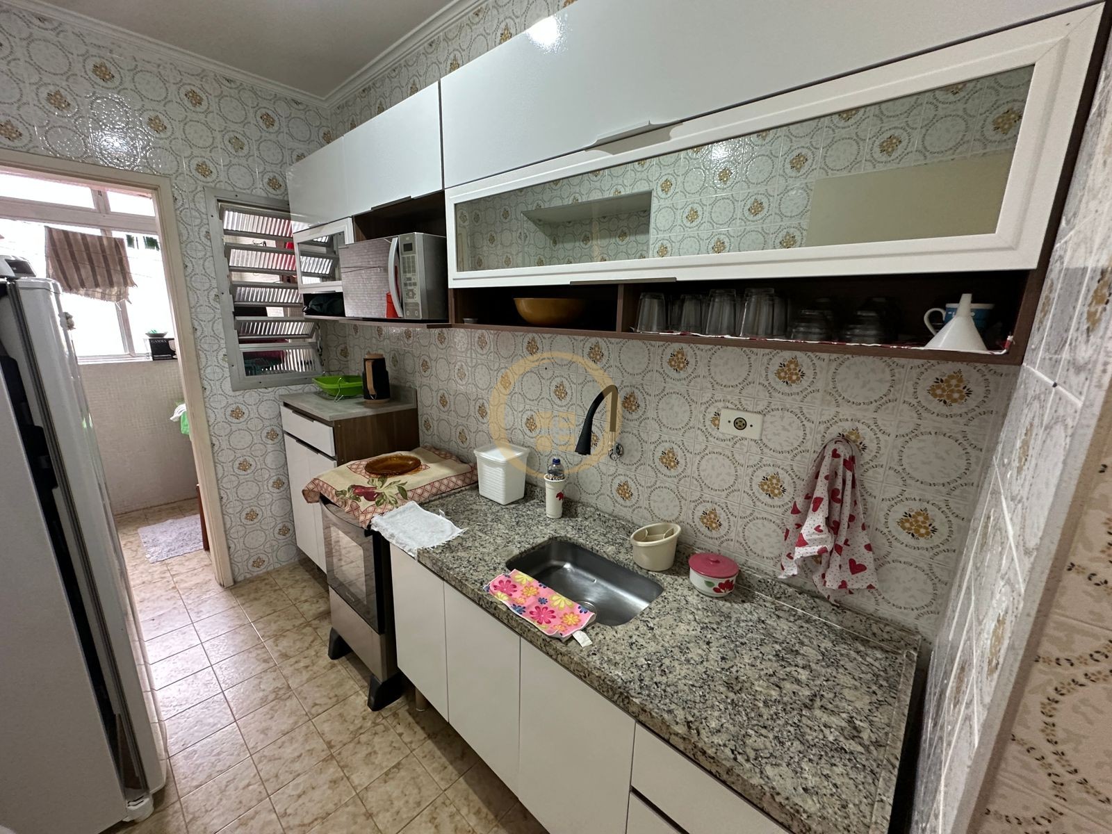 Apartamento na Praia das Pitangueiras, Guarujá - SP