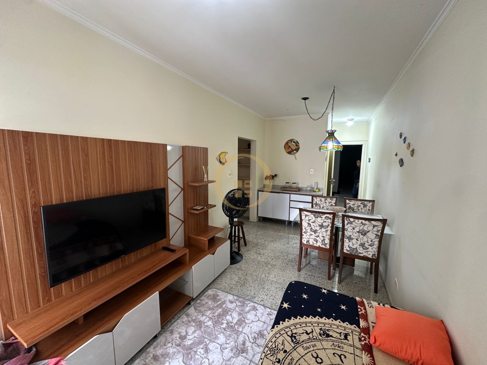 Apartamento na Praia das Pitangueiras, Guarujá - SP