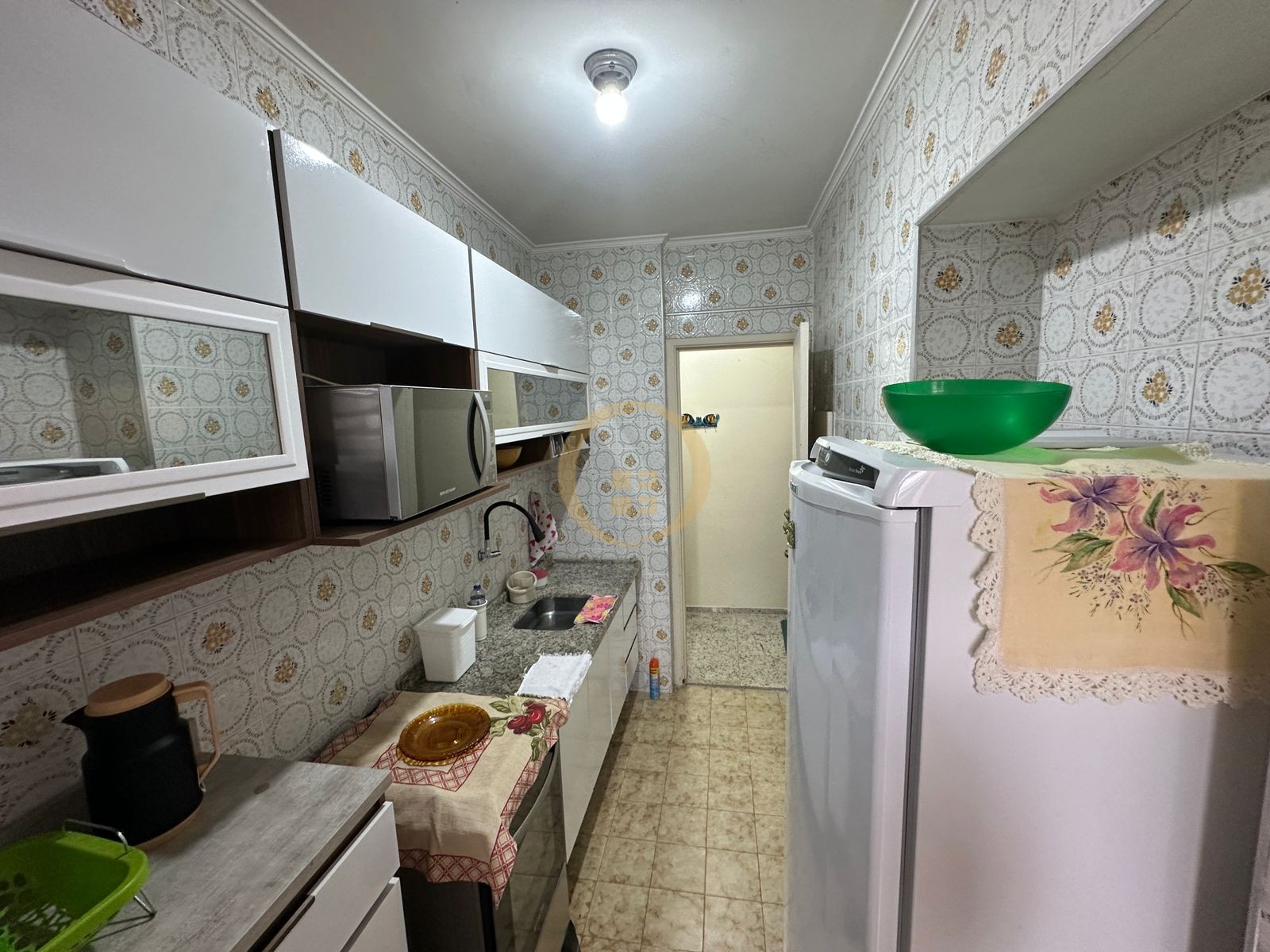 Apartamento na Praia das Pitangueiras, Guarujá - SP