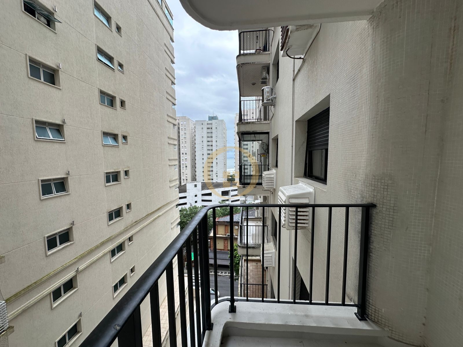 Apartamento na Praia das Pitangueiras, Guarujá - SP
