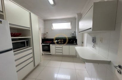 Apartamento na Praia das Pitangueiras, Guarujá - SP