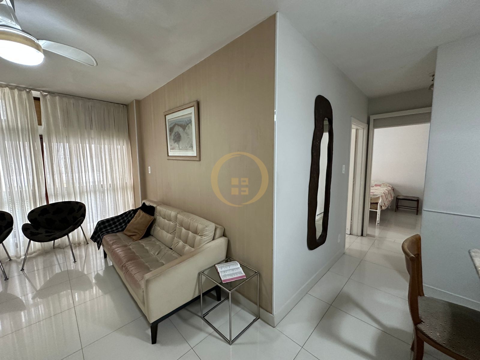 Apartamento na Praia das Pitangueiras, Guarujá - SP
