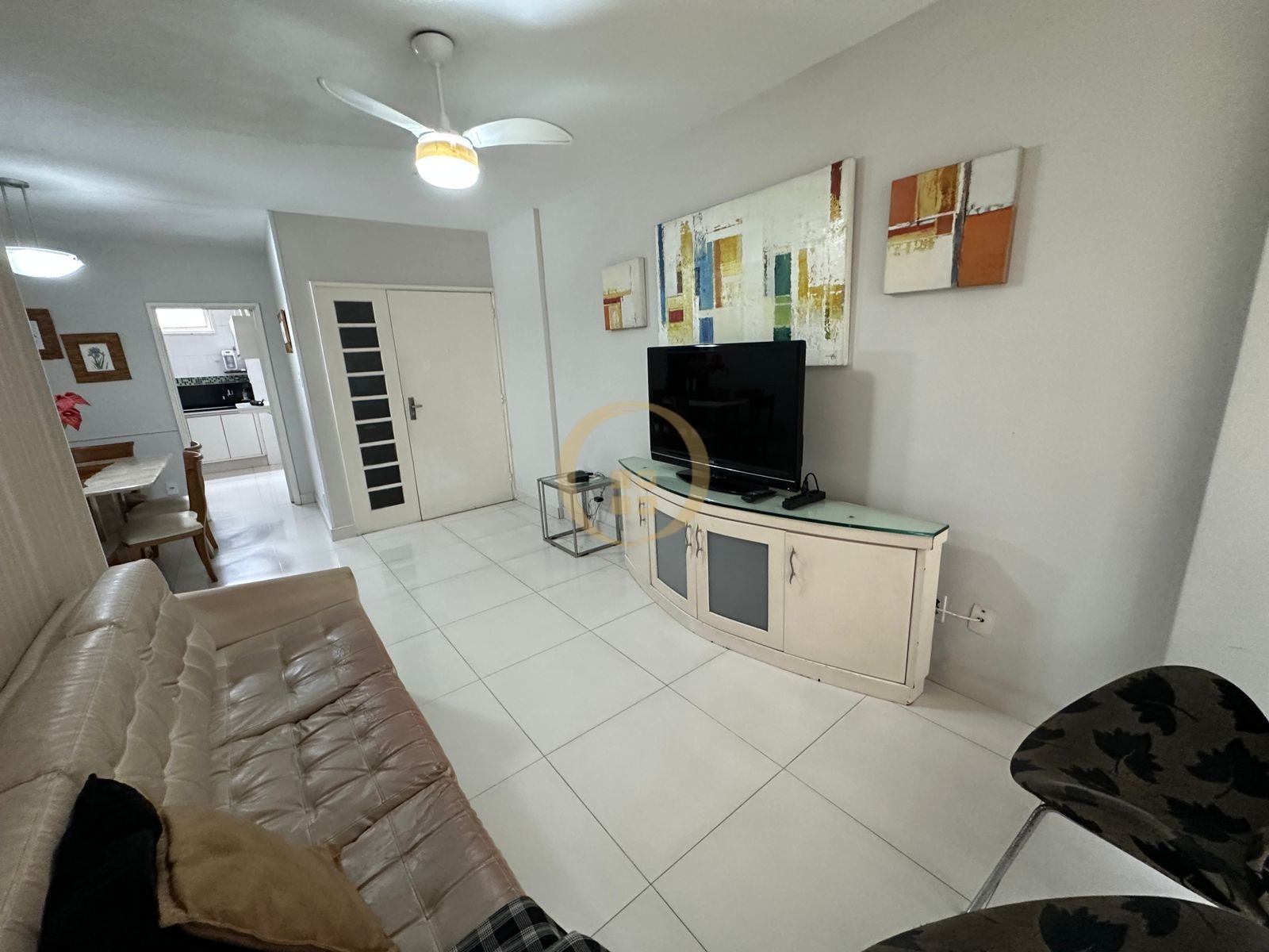 Apartamento na Praia das Pitangueiras, Guarujá - SP