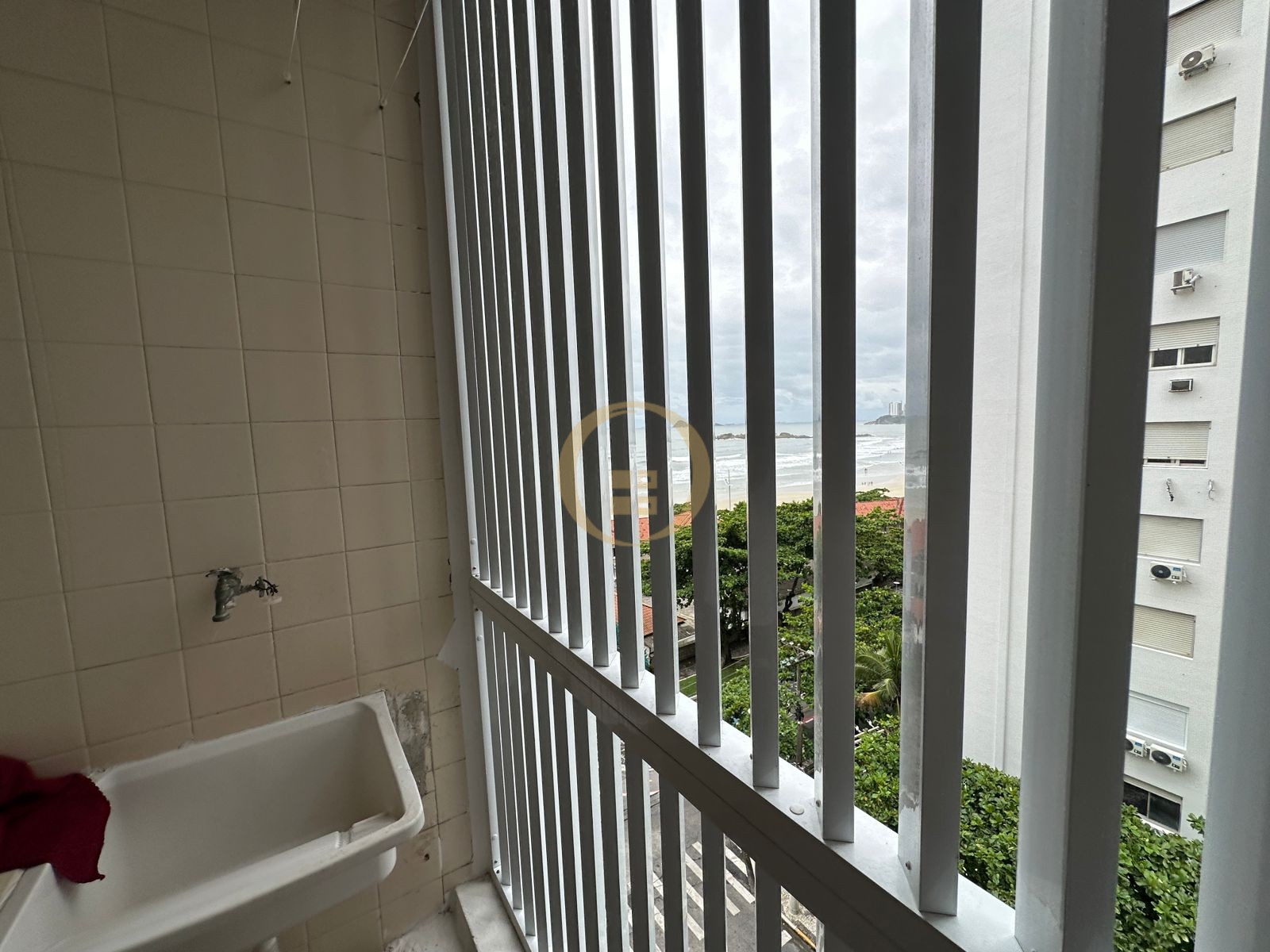 Apartamento Frente ao Mar nas Pitangueiras, Guarujá - SP