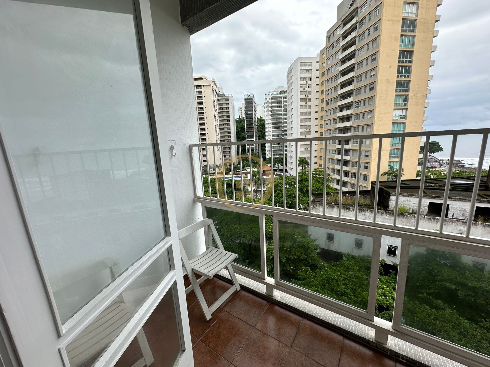Apartamento Frente ao Mar nas Pitangueiras, Guarujá - SP