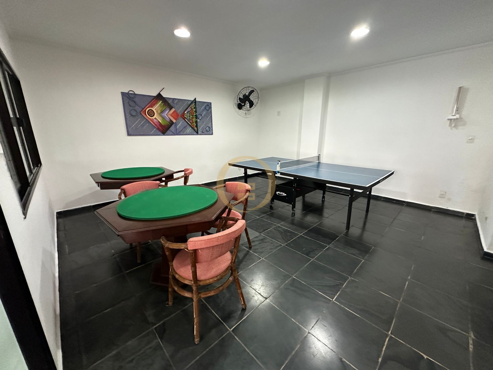Apartamento na Praia da Enseada, Guarujá - SP
