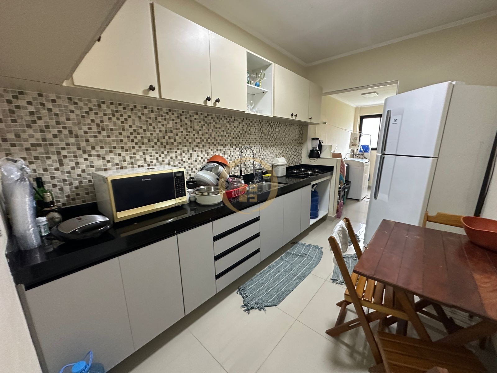 Apartamento na Praia da Enseada, Guarujá - SP