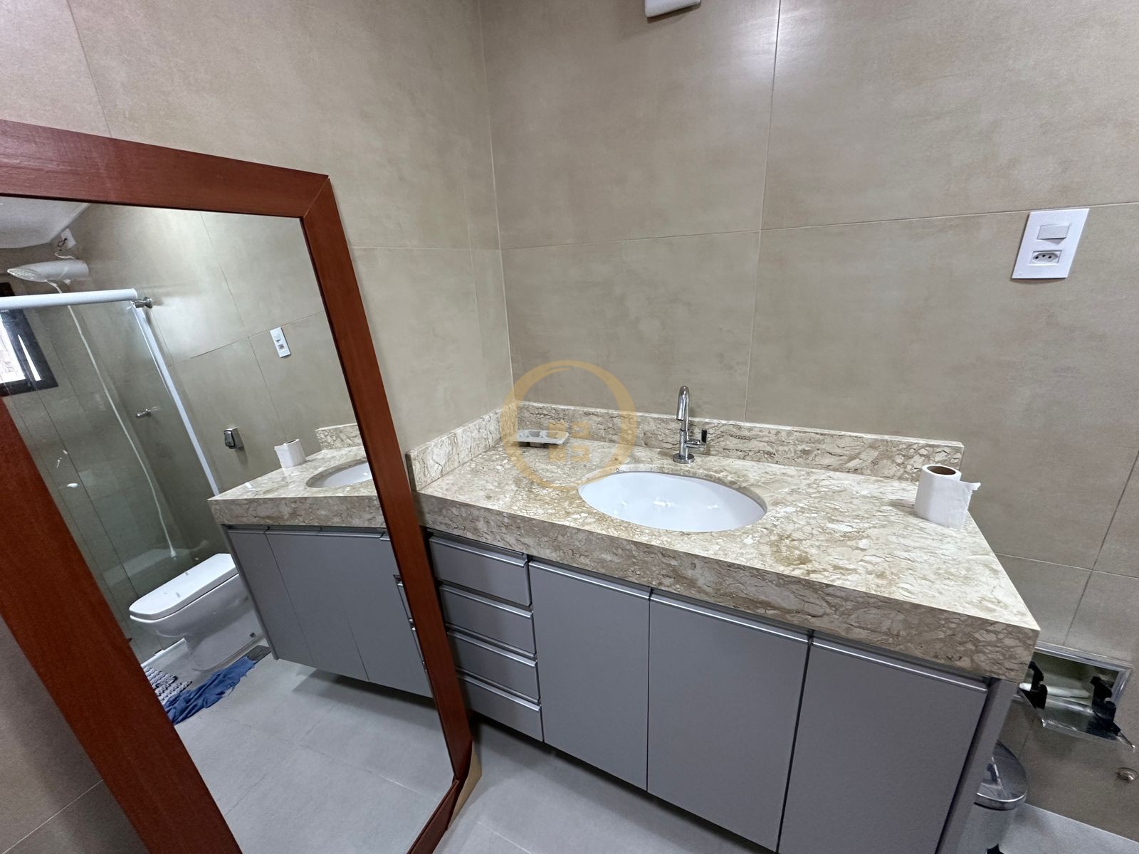 Apartamento na Praia da Enseada, Guarujá - SP