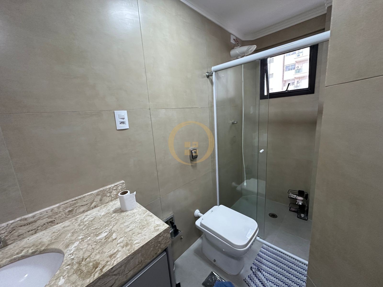 Apartamento na Praia da Enseada, Guarujá - SP
