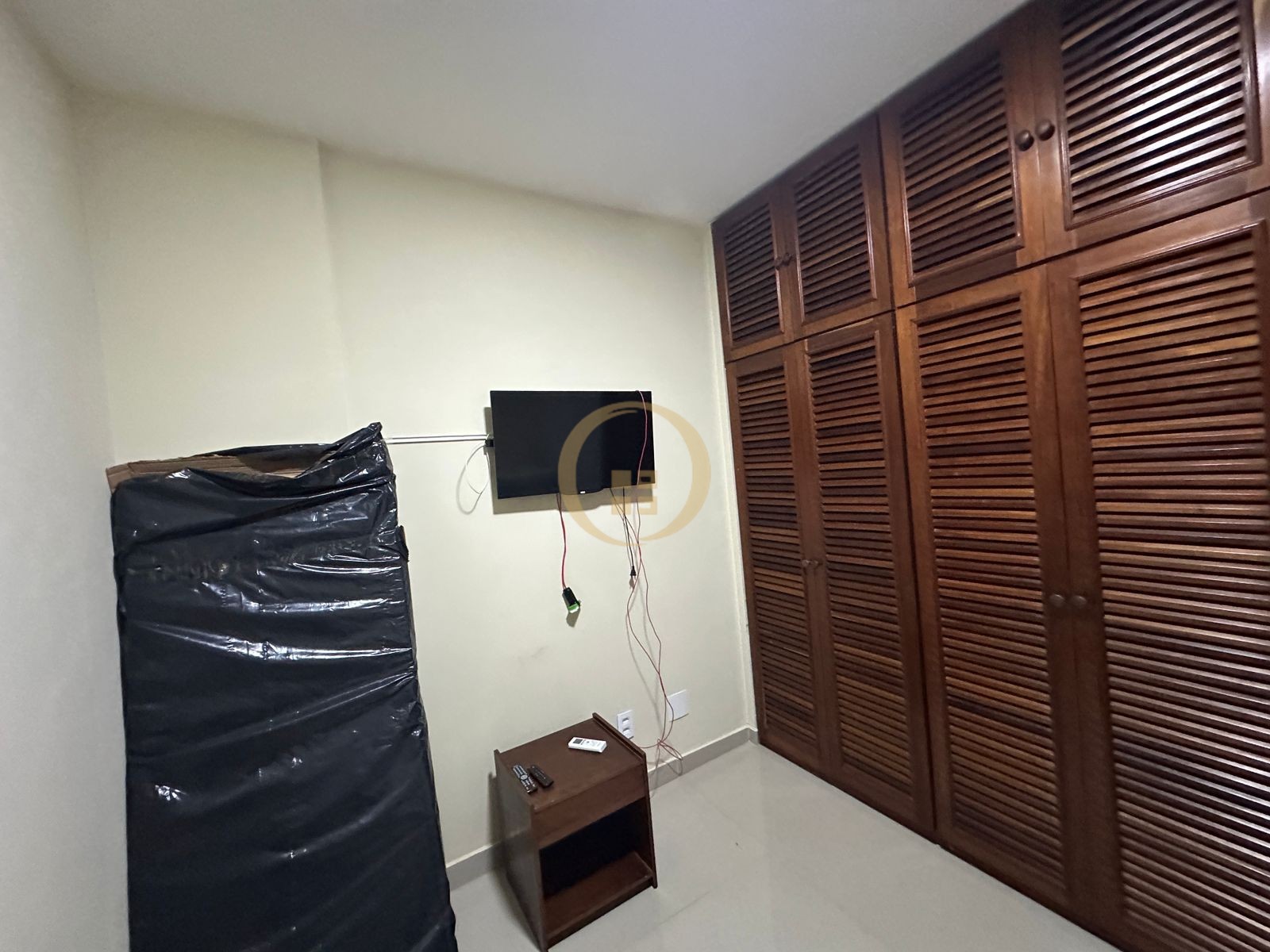 Apartamento na Praia da Enseada, Guarujá - SP