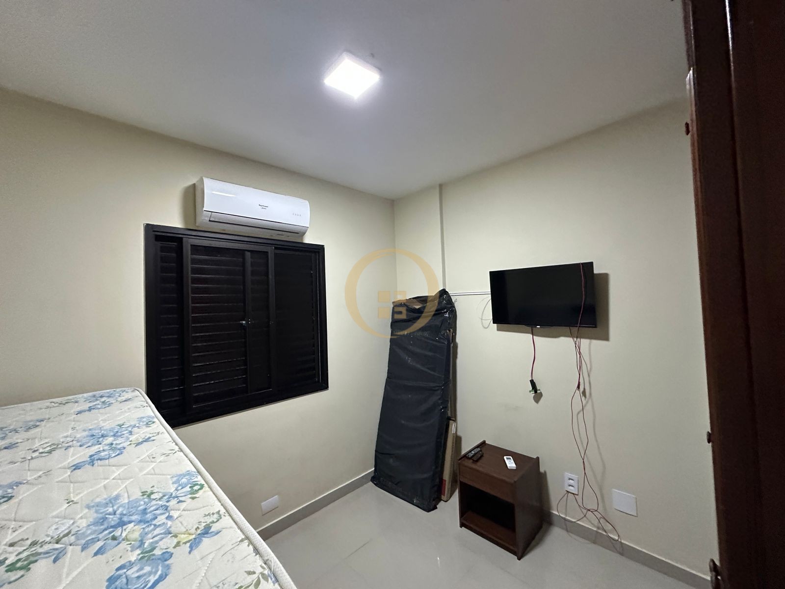 Apartamento na Praia da Enseada, Guarujá - SP