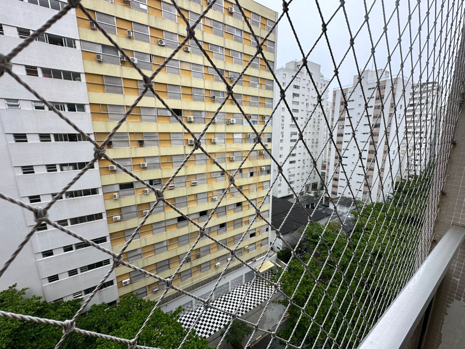 Apartamento na Praia das Pitangueiras, Guarujá - SP