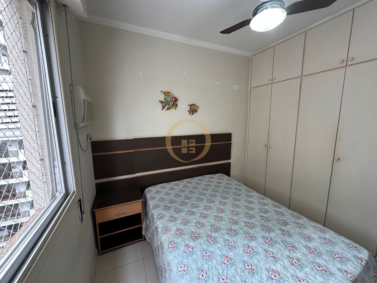 Apartamento na Praia das Pitangueiras, Guarujá - SP